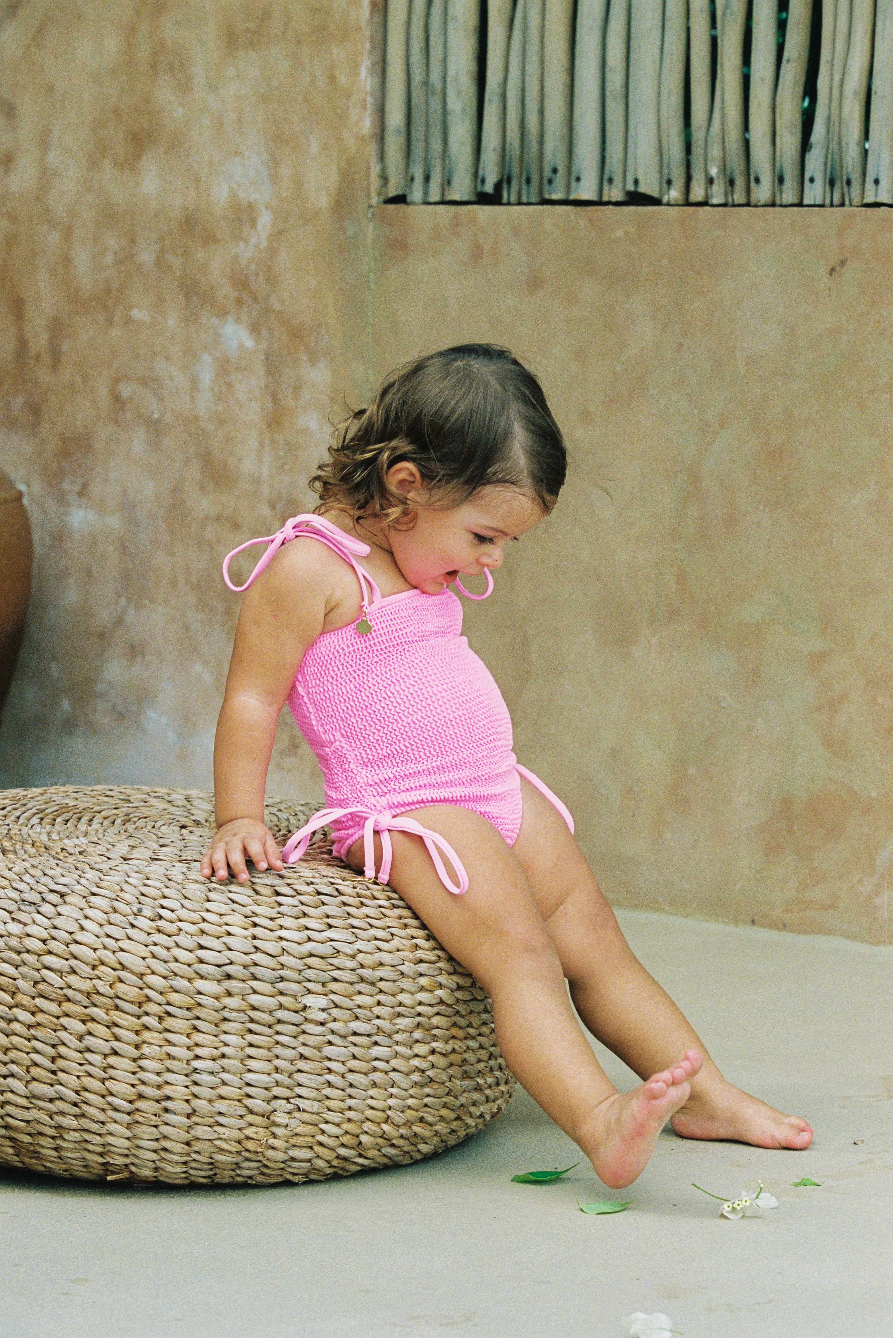 BONDI ONE PIECE - HOT PINK - <B> SPF 50+ </B>